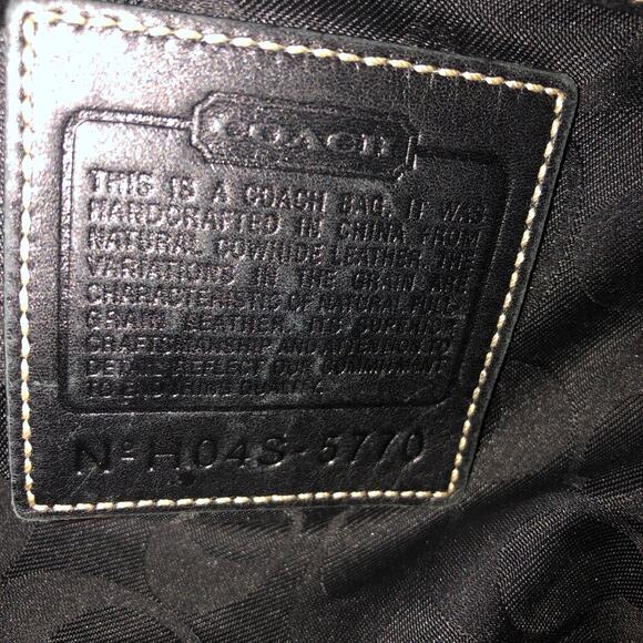 Vintage Coach Soho 5570 Large Carry All Bag Black Y2K Contrast Stitch Buckle - Picture 14 of 14